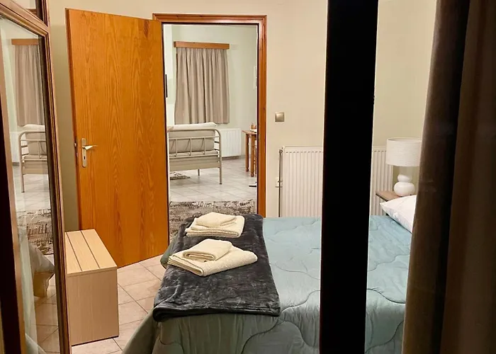 Center Αράχωβα